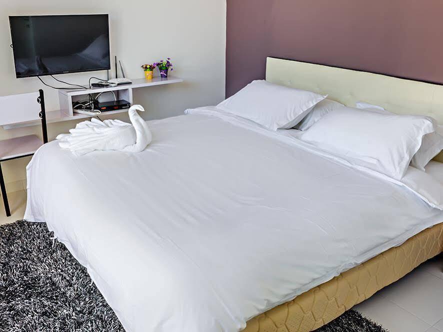 R Residence Jelutong Eksteriør billede